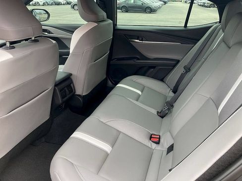 Used 2026 Toyota Camry SE FWD image 26