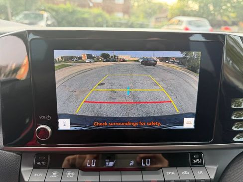 Used 2025 Toyota Camry LE FWD image 21