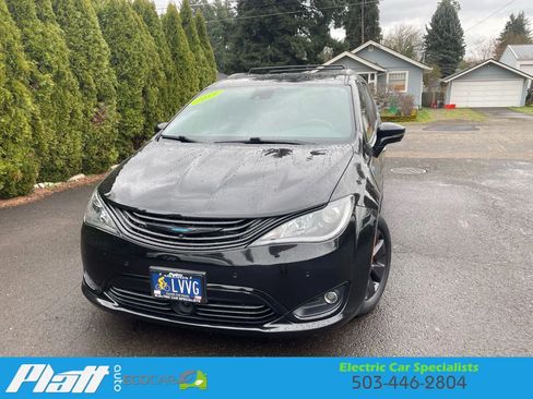 Used 2019 Chrysler Pacifica Limited w/ Advanced Safetytec Group image 1