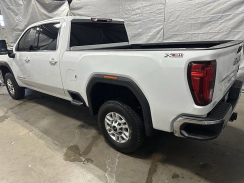 Used 2023 GMC Sierra 2500 SLE w/ SLE Convenience Package image 4