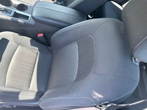 Used 2025 Nissan Altima 2.5 SV FWD image 11