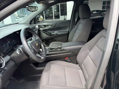 Certified 2025 Chevrolet Equinox LT w/ Safety and Technology Package FWD image 7