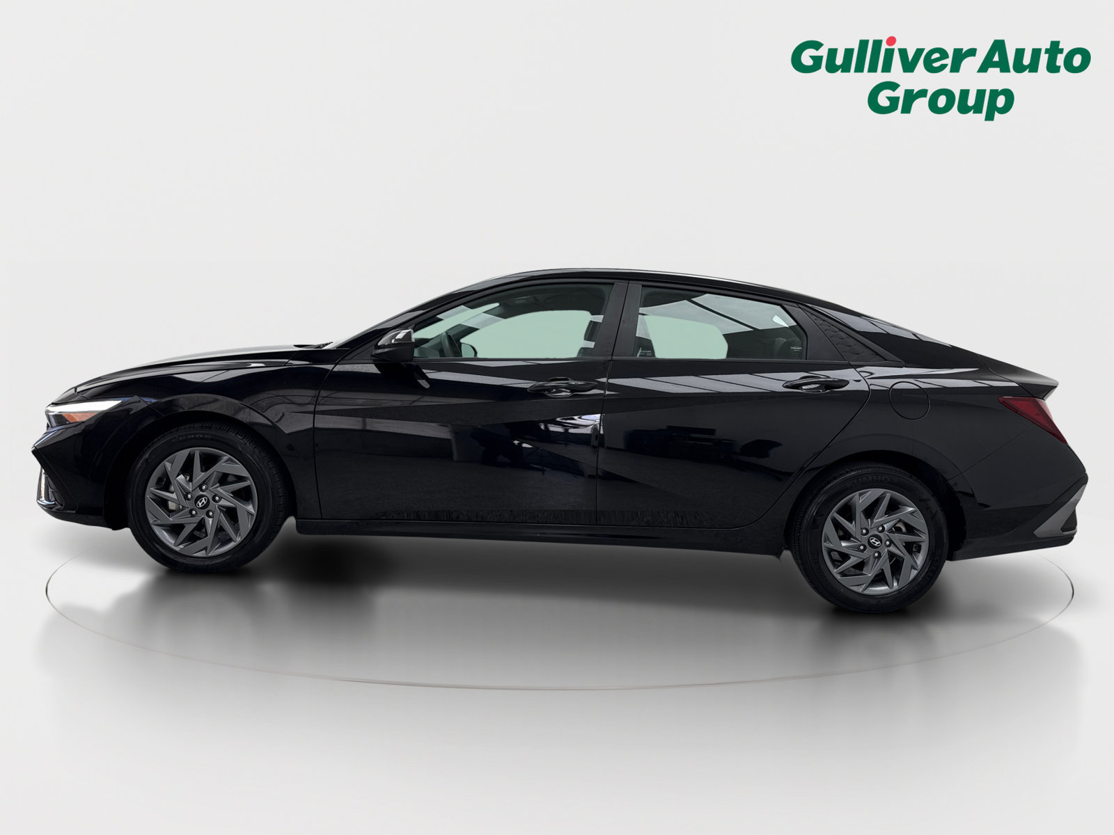 Used 2024 Hyundai Elantra SEL FWD image 3
