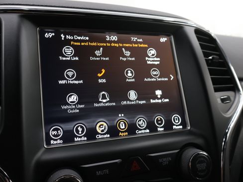 Used 2018 Jeep Grand Cherokee Altitude AWD/4WD image 51