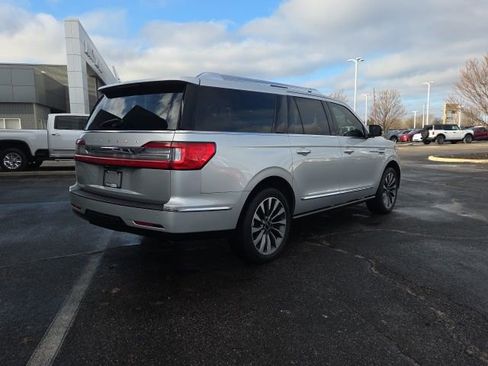 Used 2019 Lincoln Navigator L Select image 5