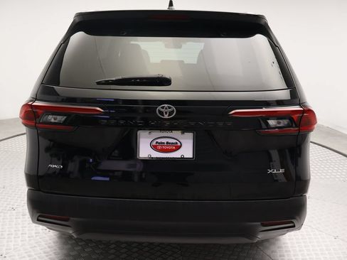 Certified 2025 Toyota Grand Highlander AWD image 10