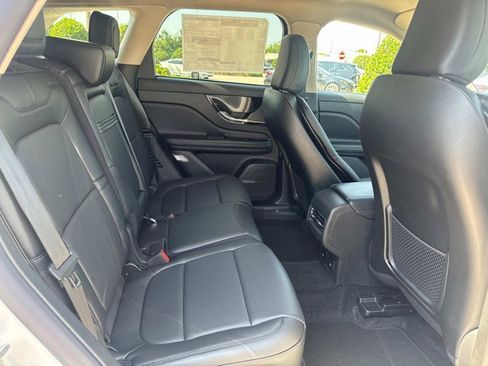 New 2025 Lincoln Corsair Reserve image 22