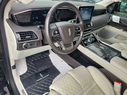 Used 2019 Lincoln Navigator L Black Label w/ Cargo Package image 2