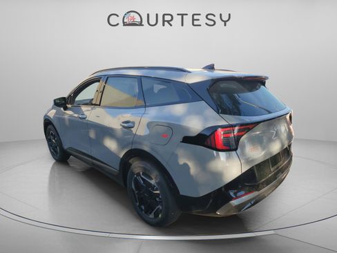 New 2026 Kia Sportage SX FWD image 3