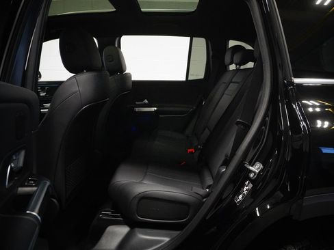 Used 2026 Mercedes-Benz GLB 250 4MATIC image 14