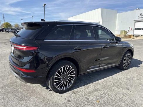 Used 2022 Lincoln Corsair Reserve w/ Equipment Group 201A image 5