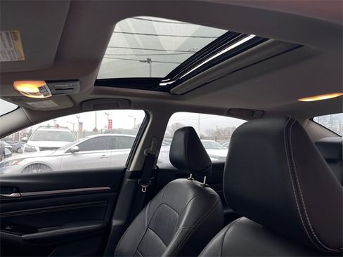 Used 2022 Nissan Altima 2.5 SL image 11