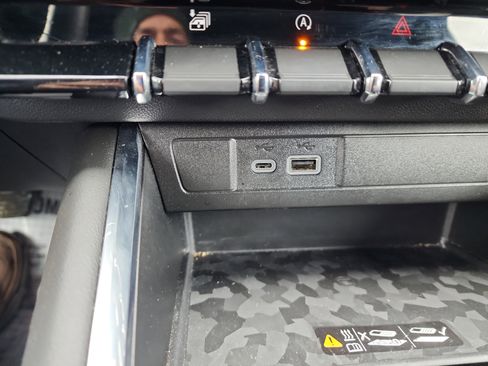 Certified 2023 GMC Canyon AT4 w/ AT4 Premium Package image 14