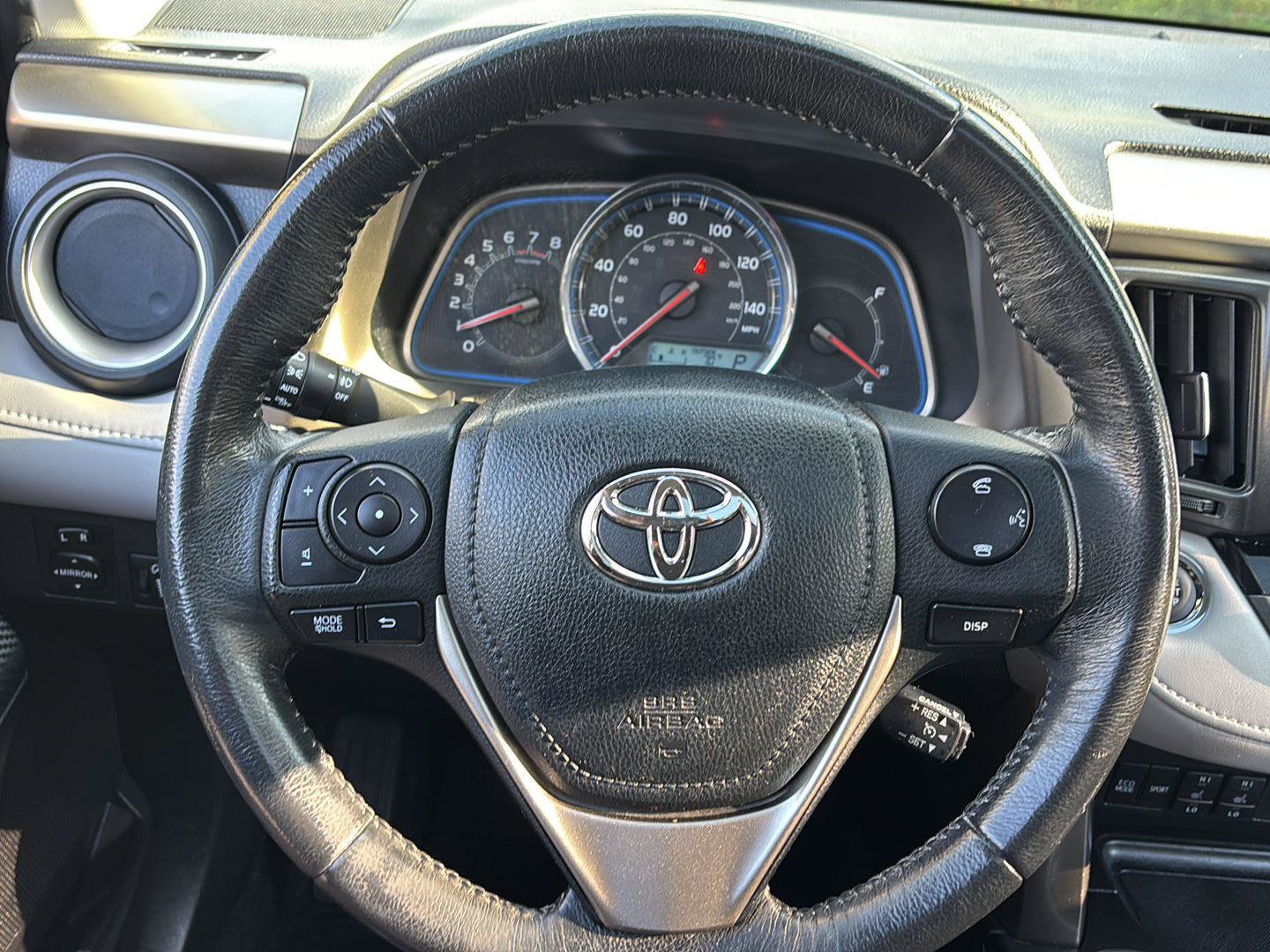 Used 2013 Toyota RAV4 Limited AWD/4WD image 23