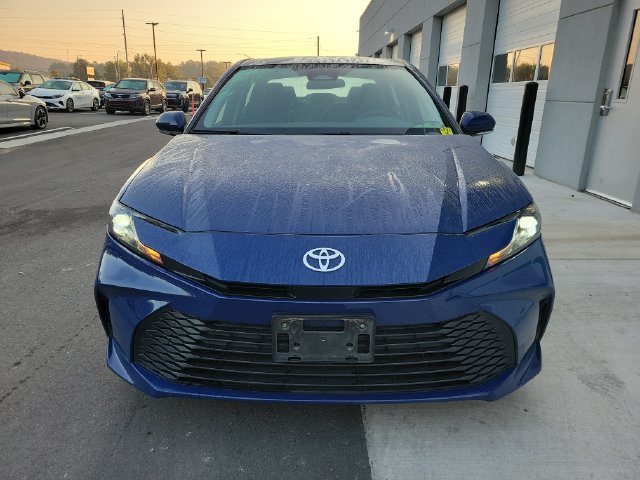 Used 2025 Toyota Camry LE FWD image 2
