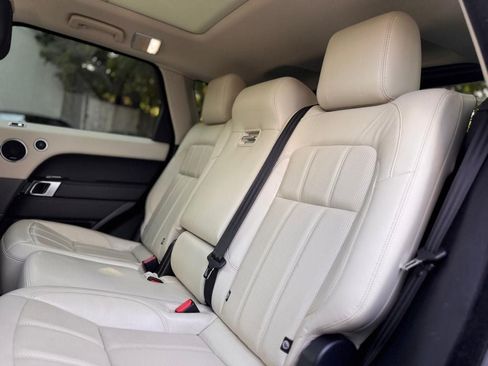 Used 2019 Land Rover Range Rover Sport HSE AWD/4WD image 25