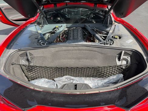 Used 2025 Chevrolet Corvette E-Ray w/ Stealth Interior Trim Package AWD/4WD image 29