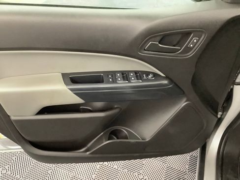 Used 2017 Chevrolet Colorado W/T w/ WT Convenience Package AWD/4WD image 9