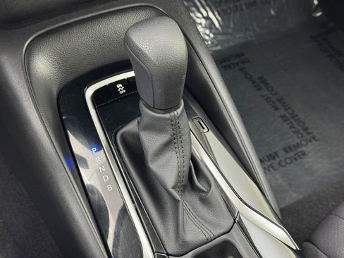 Used 2022 Toyota Corolla LE image 25