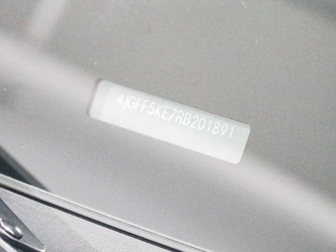 Used 2024 Mercedes-Benz GLS 450 4MATIC image 30