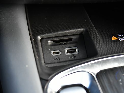 Used 2024 Buick Enclave Premium image 30