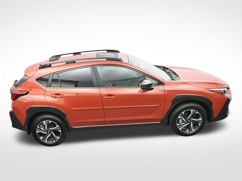 Used 2025 Subaru Crosstrek 2.5i Premium AWD/4WD image 32