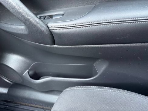 Used 2017 Nissan Rogue SV w/ SV Premium Package FWD image 28