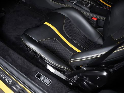 Certified 2021 Ferrari F8 Tributo image 21