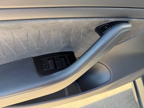 Used 2020 Tesla Model 3 Long Range AWD/4WD image 22