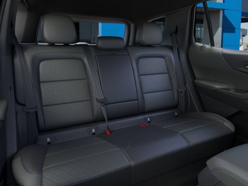 New 2026 Chevrolet Equinox LT w/ Convenience Package II AWD/4WD image 17