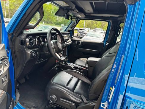 Used 2023 Jeep Wrangler Unlimited Rubicon 392 w/ Trailer Tow Package AWD/4WD image 27