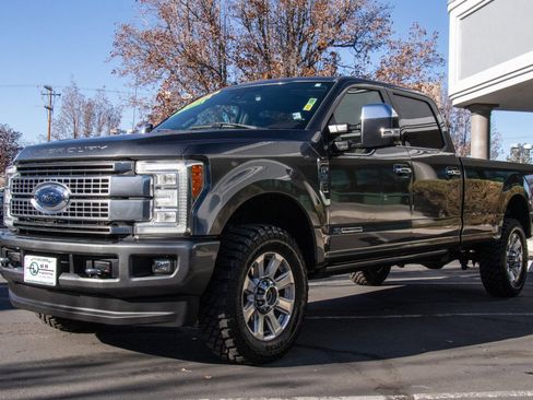 Used 2017 Ford F350 Platinum image 3