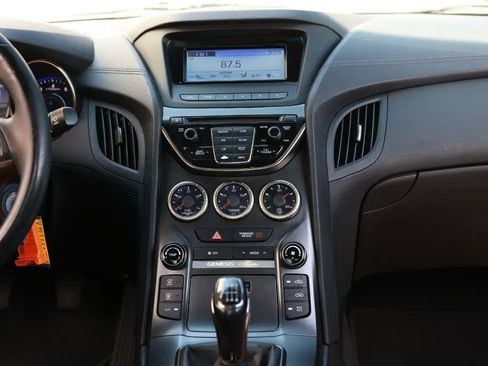 Used 2013 Hyundai Genesis 3.8 image 34