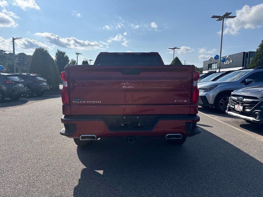 Used 2022 Chevrolet Silverado 1500 RST AWD/4WD image 4
