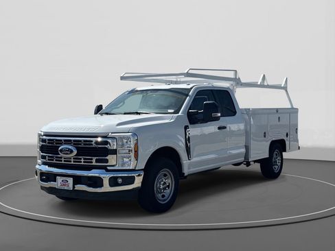New 2025 Ford F350 XL w/ XL Chrome Package image 1