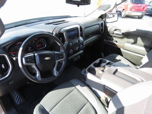 Used 2022 Chevrolet Silverado 1500 LT image 11