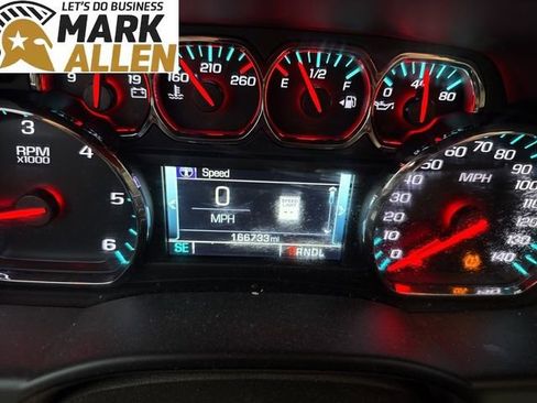 Used 2019 GMC Yukon XL SLT w/ Open Road Package image 8