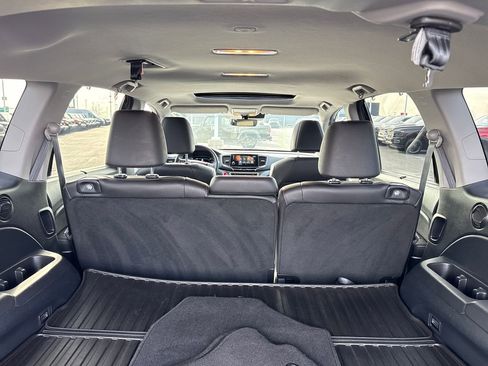 Used 2022 Honda Pilot Black Edition image 12