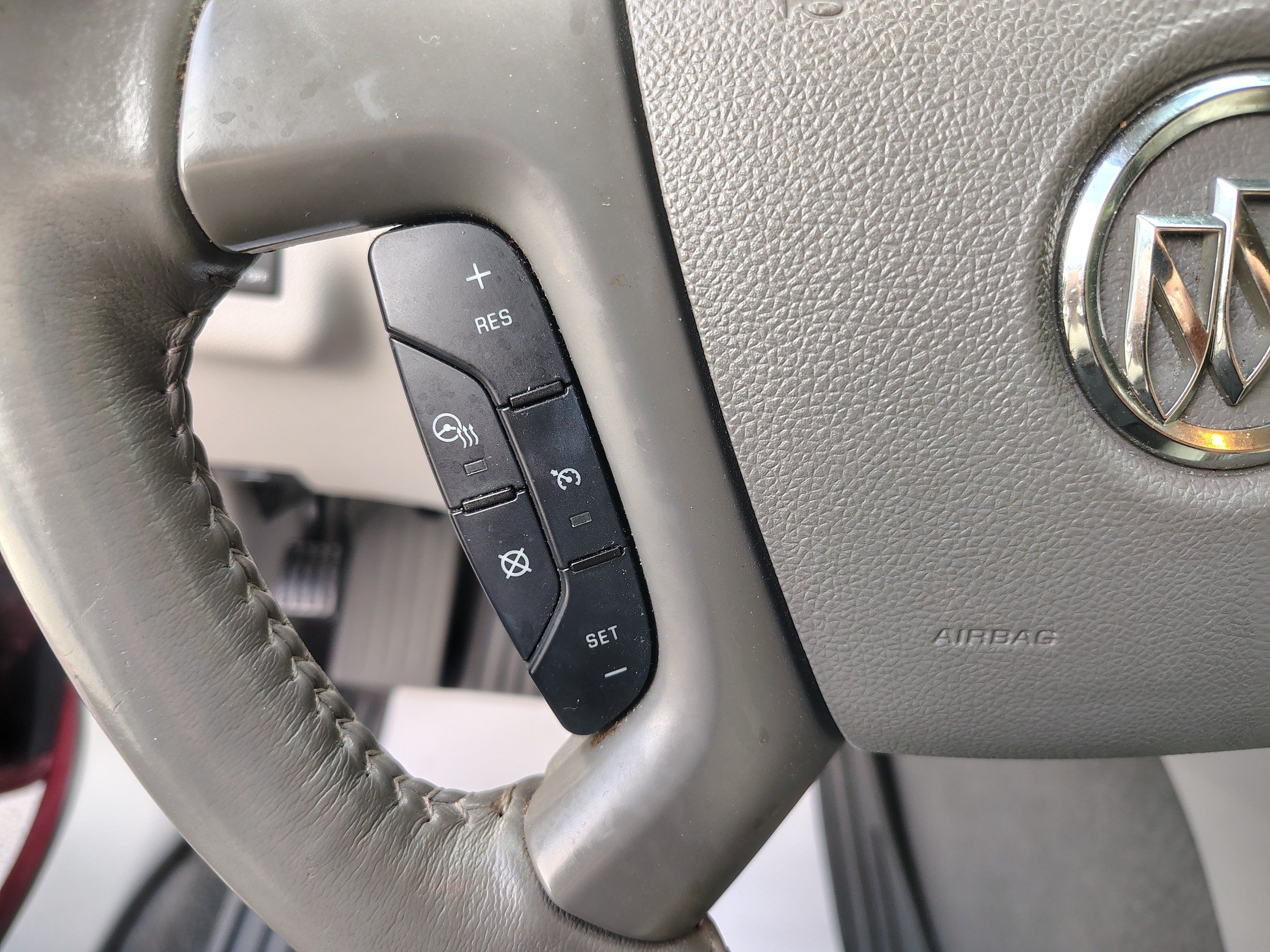 Used 2017 Buick Enclave Premium AWD/4WD image 33