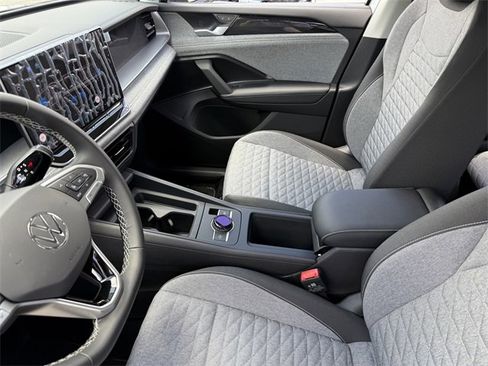 New 2025 Volkswagen Tiguan S image 9
