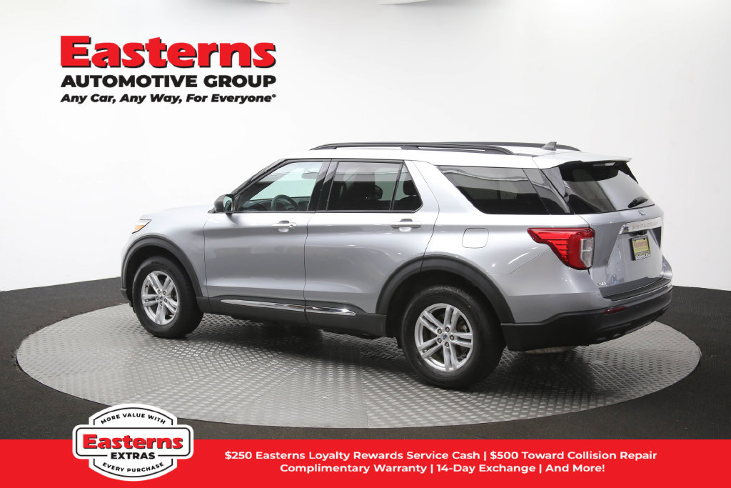 Used 2023 Ford Explorer XLT AWD/4WD image 66