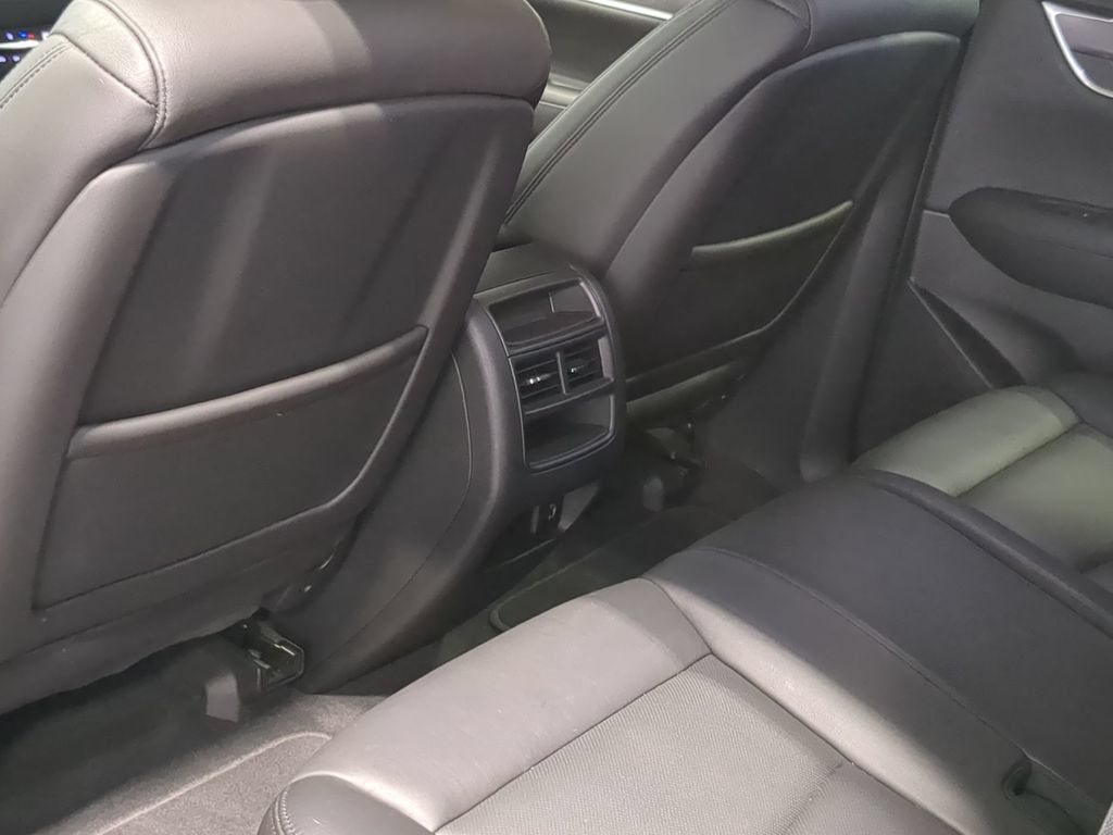 Used 2019 Cadillac XT5 Luxury FWD image 22