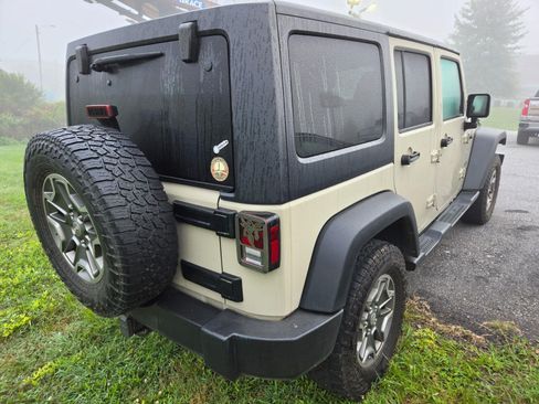 Used 2017 Jeep Wrangler Unlimited Sport w/ Quick Order Package 24S AWD/4WD image 6