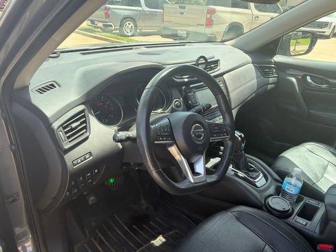 Used 2018 Nissan Rogue SL AWD/4WD image 14