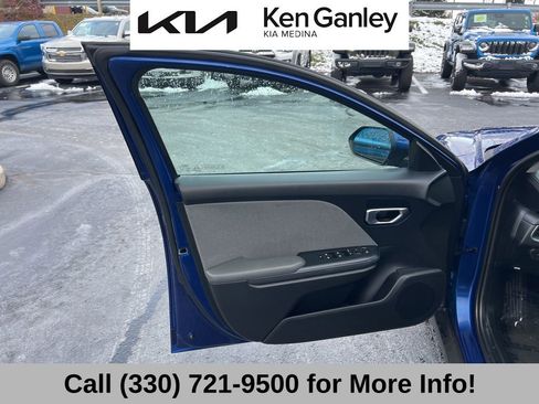 Certified 2025 Kia K4 EX image 26