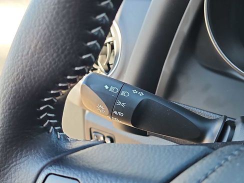 Used 2018 Toyota Corolla iM image 26