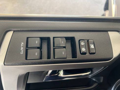 Used 2018 Toyota 4Runner SR5 Premium AWD/4WD image 42