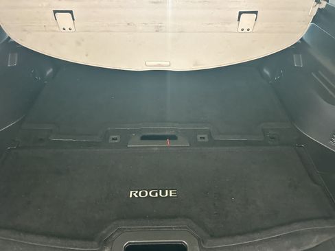 Used 2017 Nissan Rogue S w/ S Appearance Package FWD image 15