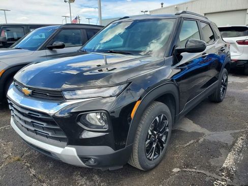 Certified 2023 Chevrolet TrailBlazer LT w/ Convenience Package AWD/4WD image 2