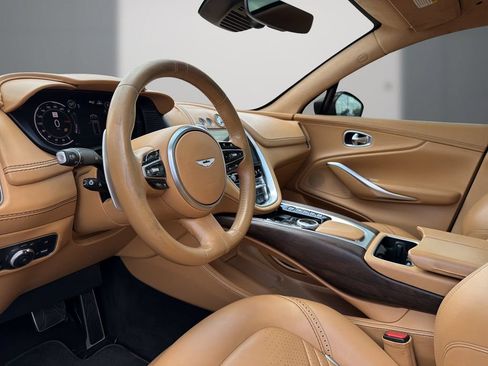 Used 2021 Aston Martin DBX AWD/4WD image 13